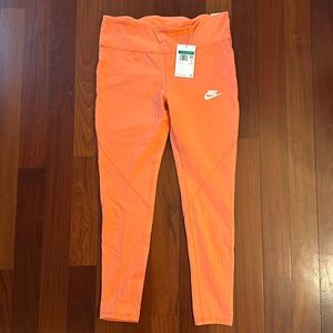 Never Worn. Girls Nike Leggings